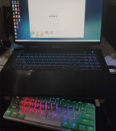 机械革命 蛟龙7 4800h rtx306...