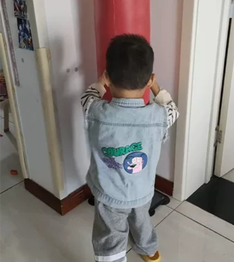 拳击柱子练习拳击，没玩几次太瘦没劲 感兴趣...