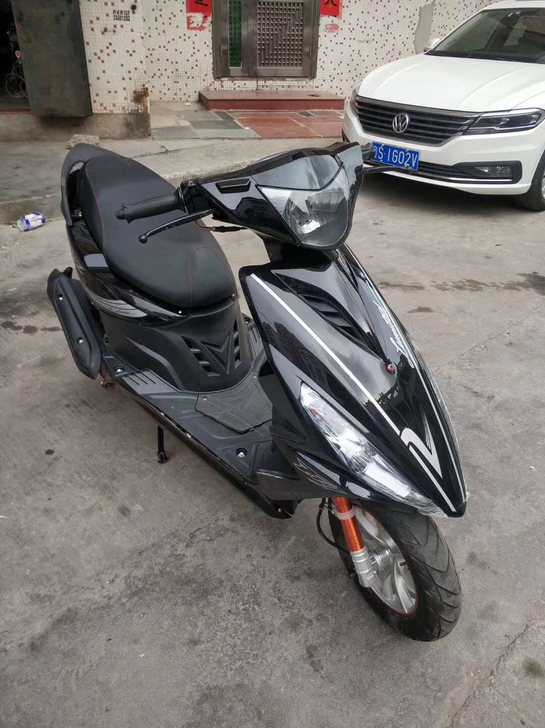 便宜出鬼火摩托车一台