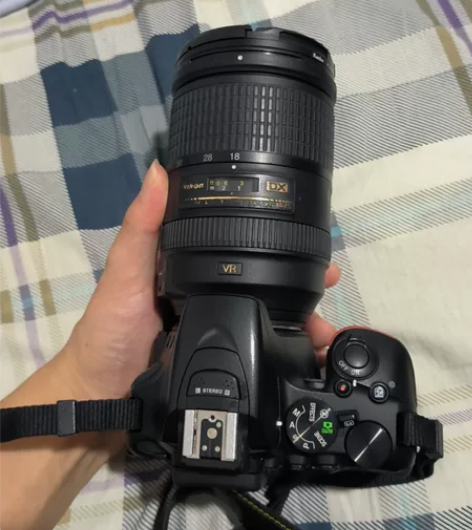 尼康d5600+尼康18 300 vr一代...