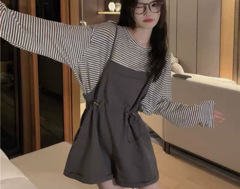 特价时尚减龄新款背带裤女夏收腰显瘦连体短裤...