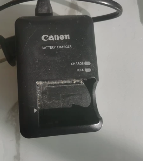 原装佳能单反LP-E10相机电池充电器EO...