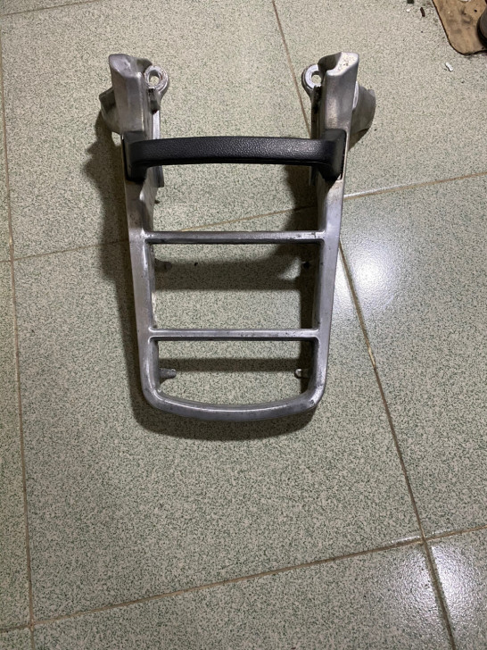 本田大路易90 NH90后货架