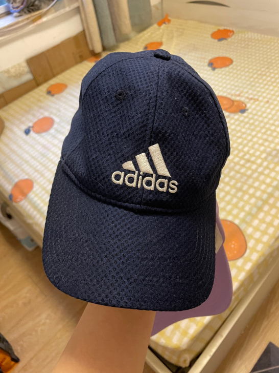 Adidas阿迪达斯的棒球帽