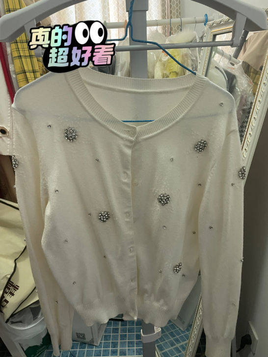 时尚羊绒衫