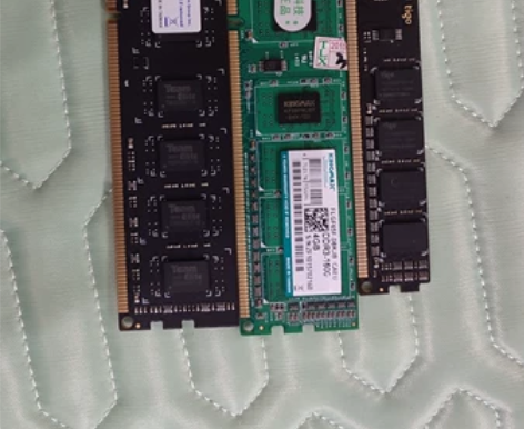 出三条ddr3内存 一根8g两根4g 8g...