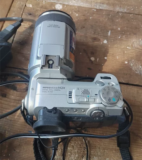 索尼数码相机，DSC-F717，曾经的神器...