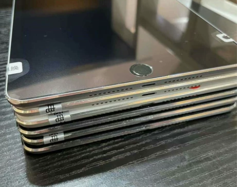 个人着急卖一手自用iPadmini4 32...