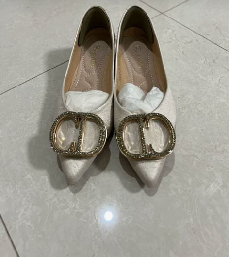 全新平底单鞋 感兴趣的话点“我想要”和我私...