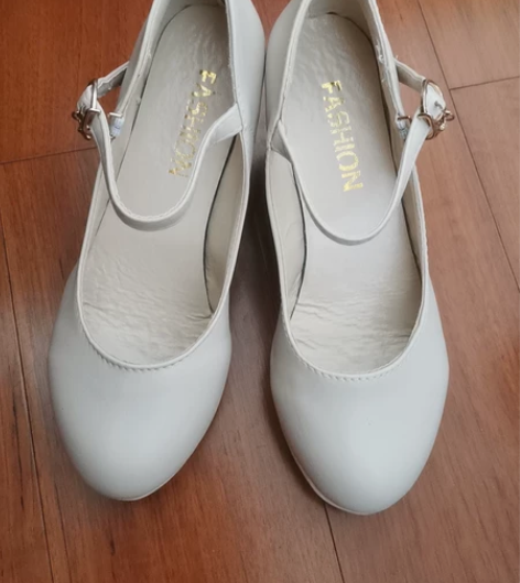 女鞋高跟2021年新款单鞋春秋款皮鞋202...