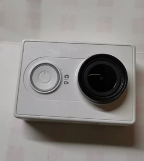小蚁运动相机，成色如图，实物拍摄，不包邮不...