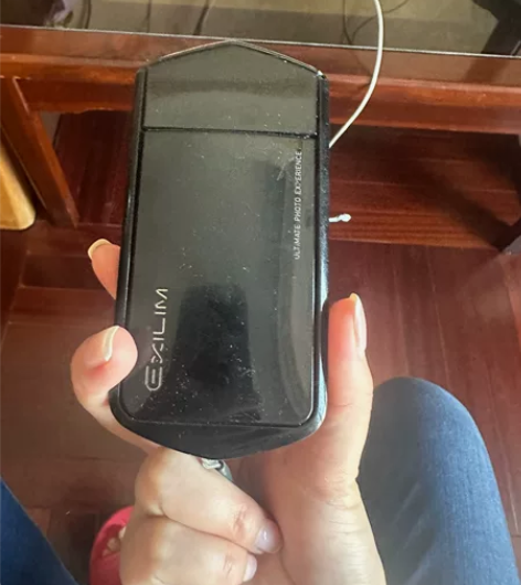 卡西欧自拍神器家中闲置 感兴趣的话点“我想...