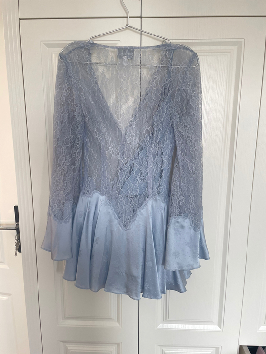alicemacall 湖蓝蝴蝶袖蕾丝衫