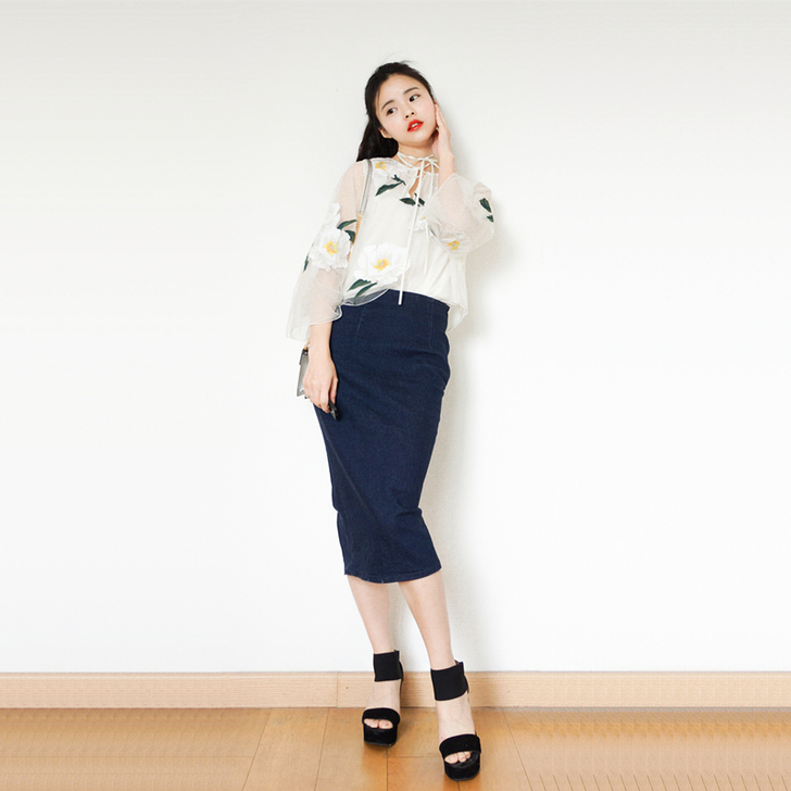 2019早秋新款宽松花朵刺绣网纱上衣女蕾丝...
