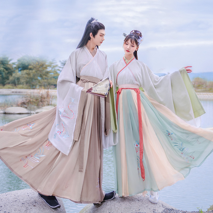 如梦霓裳汉服女装情侣装大袖交领襦裙丑牛生肖...
