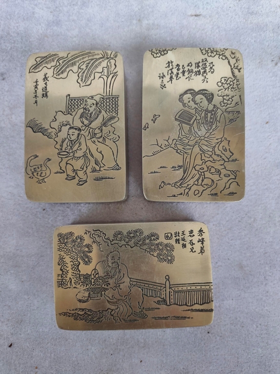 黄铜人物故事铜墨盒三个，全品漂亮。