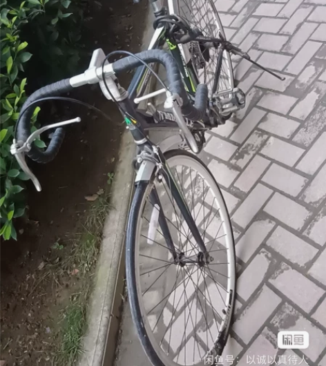 老款阿米尼公路自行车，禧玛诺的一套前二后七...