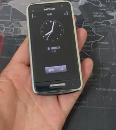 诺基亚C6-01经典全金属wifi直板手机...