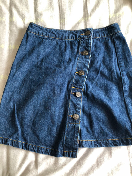 艾格,乐町半身裙。 都是买自专柜,...