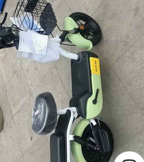 哈啰电动车C52源彩绿特价处理，续航35公...