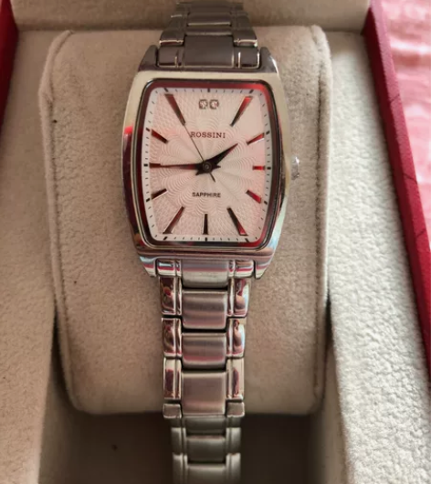 罗西尼女士石英表，八成新 闲置，转给有缘人...