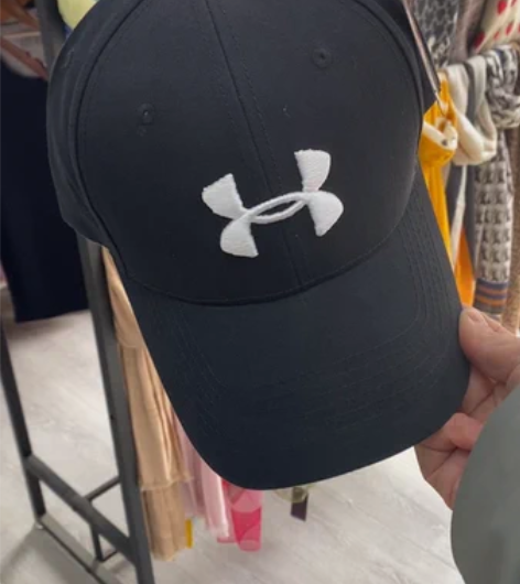 潮版棒球原价39现19包邮。三色 品质超级...
