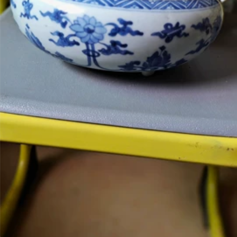 清代缠枝化宝香炉 感兴趣的话点“我想要”和...
