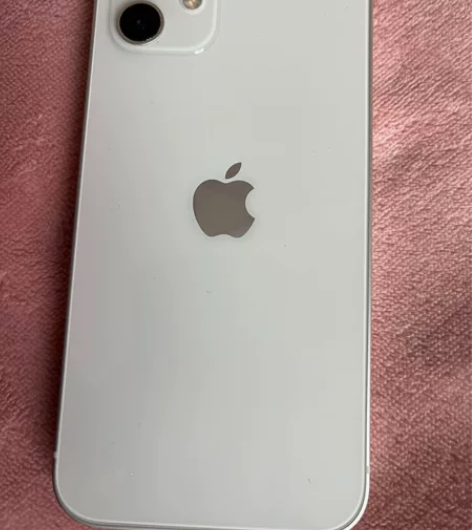 国行苹果12几乎全新，白色，在保，无磕碰划...