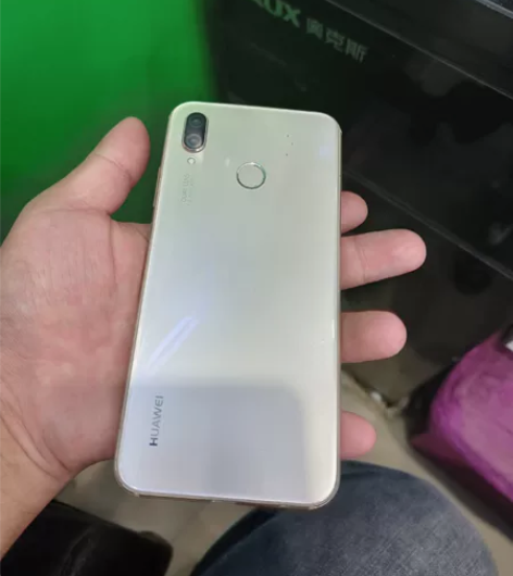 华为nova3e  4+128   连Wi...
