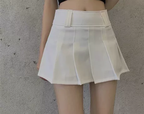 白色百褶裙 全新未拆！有吊牌！内搭有打底 ...