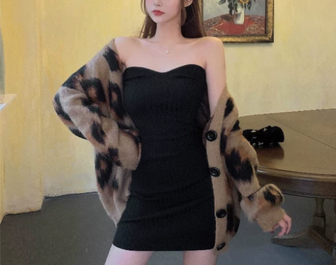 黑色抹胸裙针织连衣裙女秋冬韩版性感轻熟风紧...