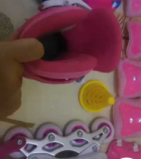 ?派乐迪 直排轮  娃娃报了滑冰班入了一双...