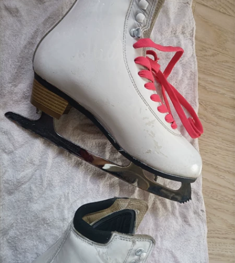 特价转纯皮花滑冰刀300元一双包邮，39和...