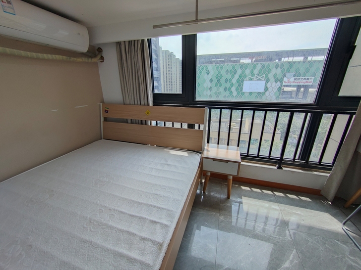 翁梅地铁口怡丰城小区 公寓loft两室一厅...