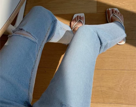 夏季薄软浅色破洞牛仔八分裤女2021高腰显...