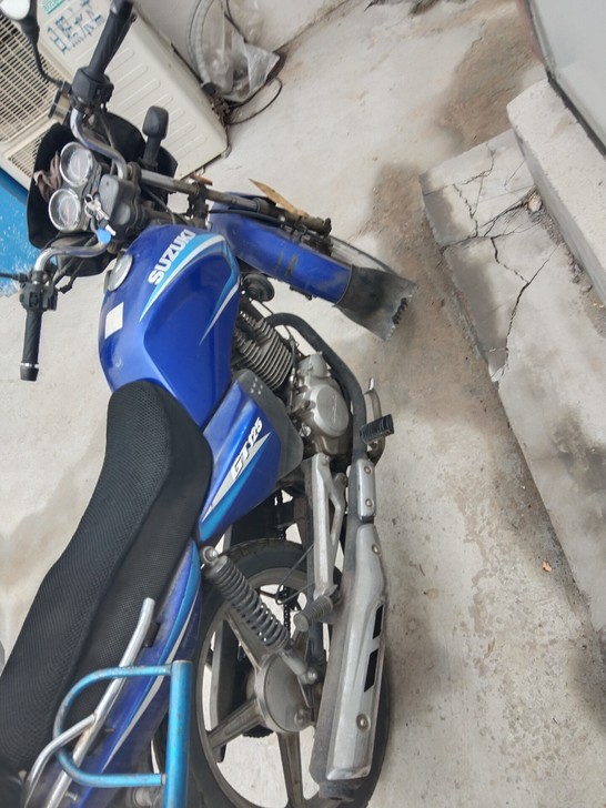 2012年铃木GT125有牌有行驶证，不能...
