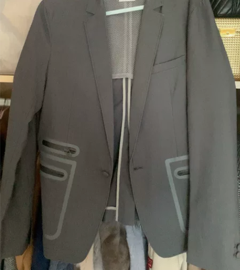 男士很有型的休闲西装 感兴趣的话点“我想要...