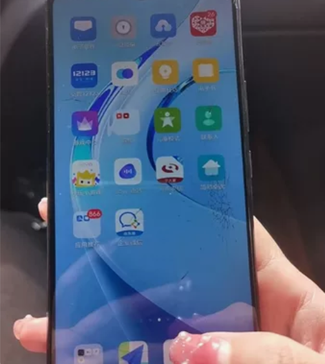 vivo y73s手机流畅不影响使用，就是...