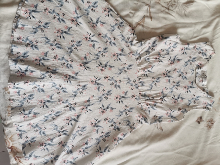 美衣寻找有缘人，M码，160，素色花，身长...