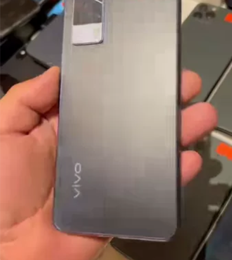 vivo s9e 5G 8+128G成色不...