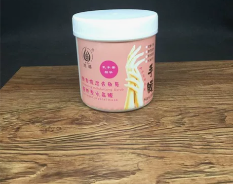 ??手膜与传统的手霜相比、其一次性给予深入...