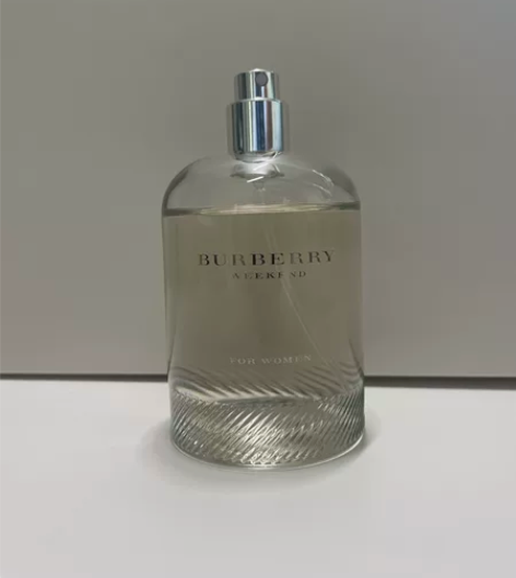 巴宝莉周末女士香水 100ml 余量8/1...
