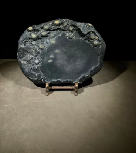 端砚，乌龟寓意长寿。选料考究，雕刻精细立体...