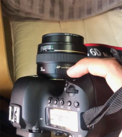 佳能50mm F1.4镜头 近乎全新！自用...