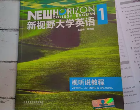 正版二手书 新视野大学英语视听说教程1第三...