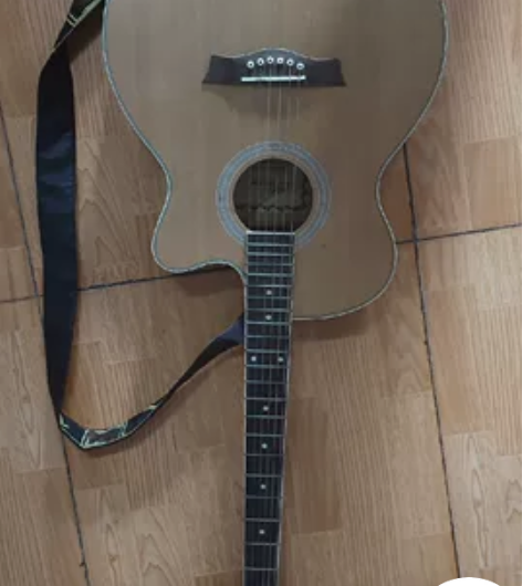 练手吉他，40寸民谣吉他，品牌是马可尼mk...