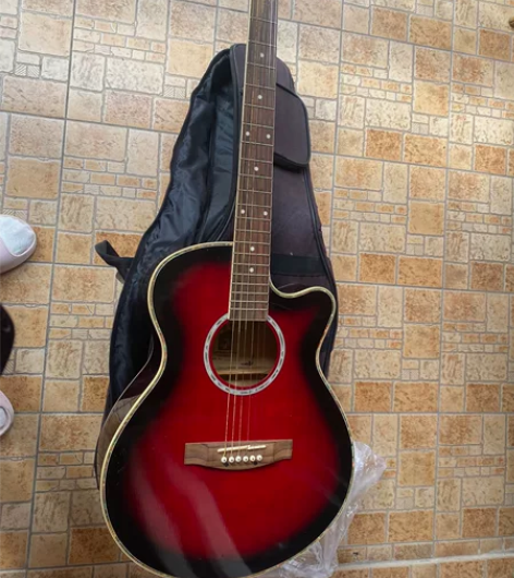 吉他，自提100元 感兴趣的话点“我想要”...