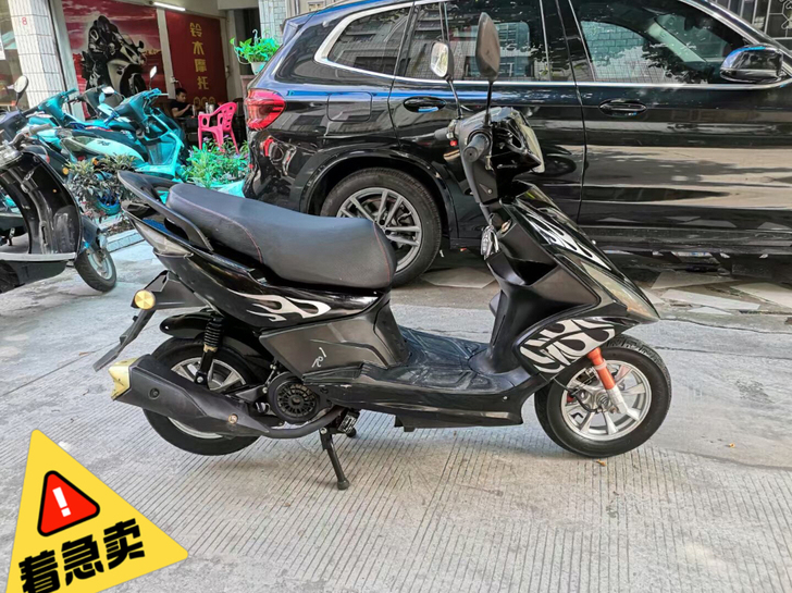 鬼火摩托车，可以来看车，油加满可以跑70多...