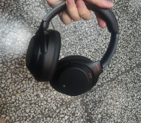 索尼xm3 闲置一年多了 带着嫌耳朵热想买...