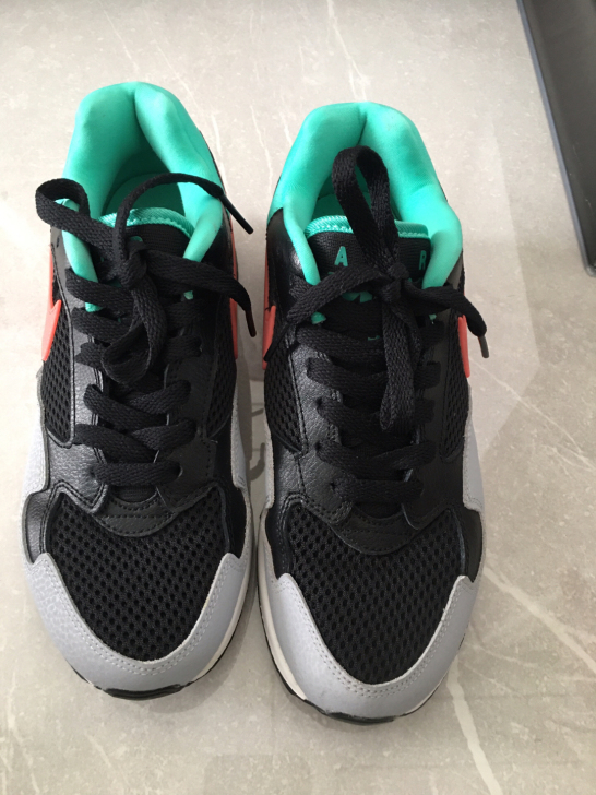 Nike耐克女鞋，正品，实体店购入，95新...